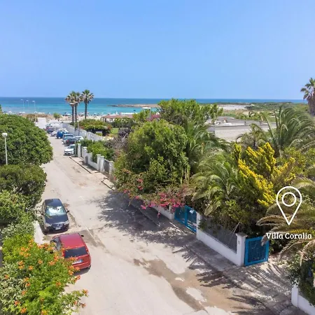 Coralia A 20mt Dalle Spiagge * Torre Santa Sabina